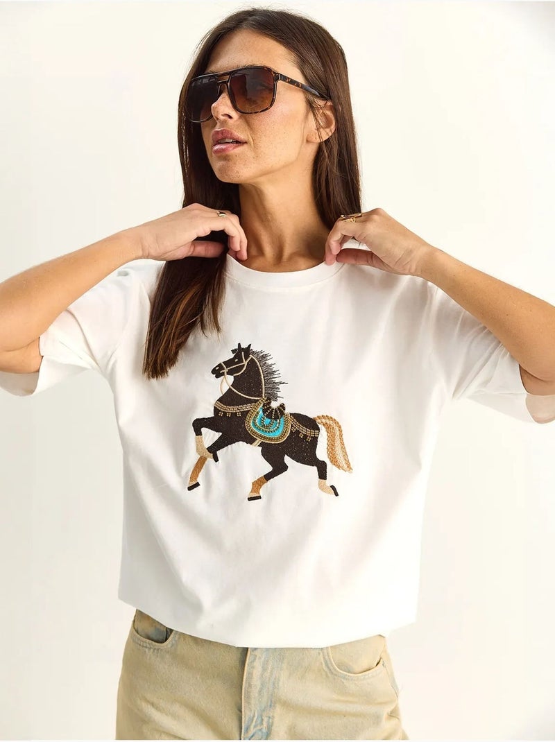 T-shirt oversized com bordado e lantejoulas, gola redonda lucci Branco - Kiabi