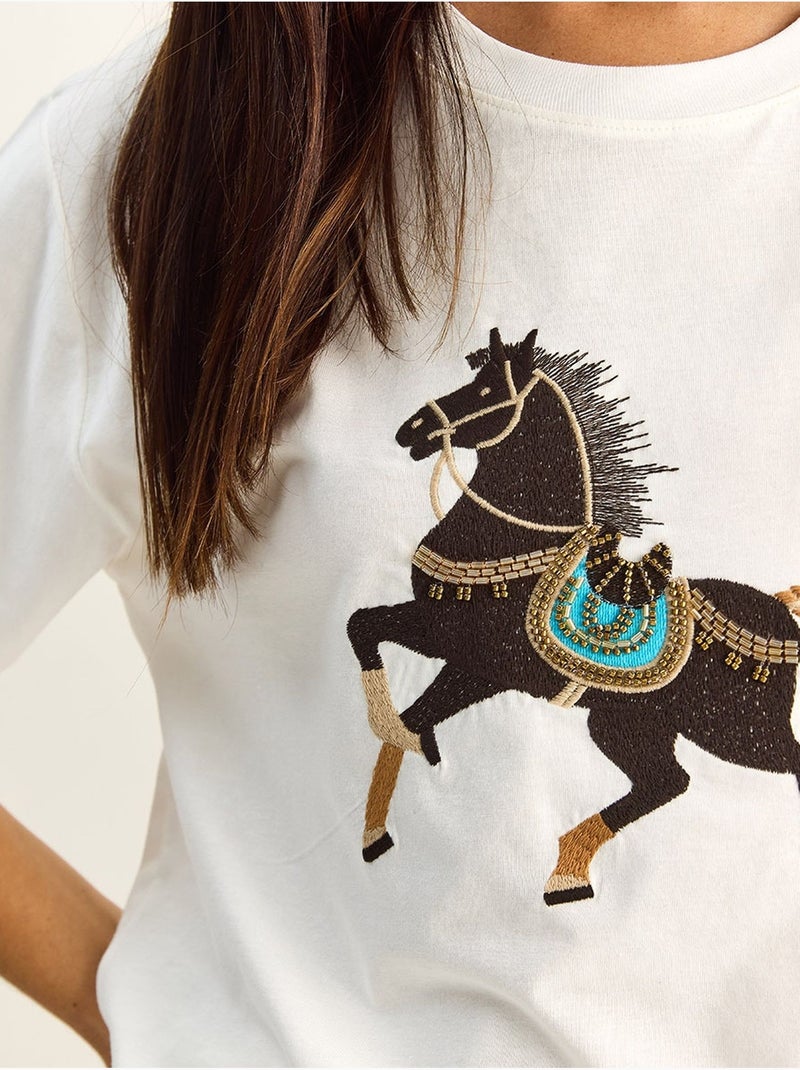 T-shirt oversized com bordado e lantejoulas, gola redonda lucci Branco - Kiabi