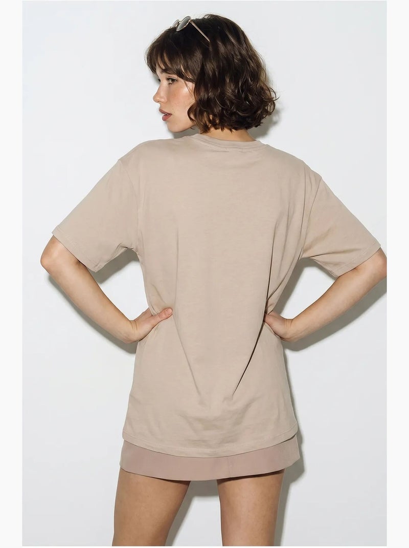 T-shirt oversized com decote em v e estampado lucci Bege-argila - Kiabi