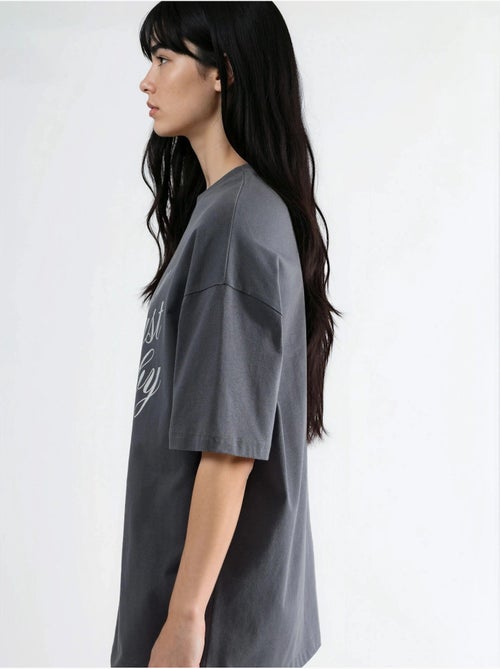 T-shirt oversized com estampado de texto busem - Kiabi T-shirt oversized com estampado de texto busem - Kiabi