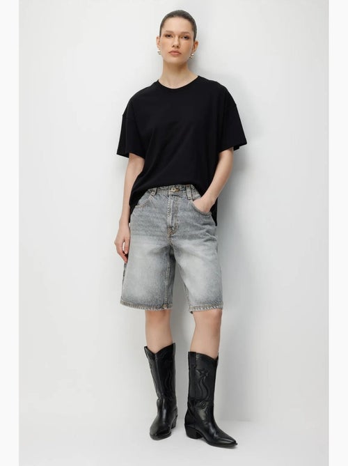 T-shirt oversized de gola redonda lisa com racha mixray - Kiabi T-shirt oversized de gola redonda lisa com racha mixray - Kiabi