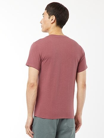T-shirt regular elástica