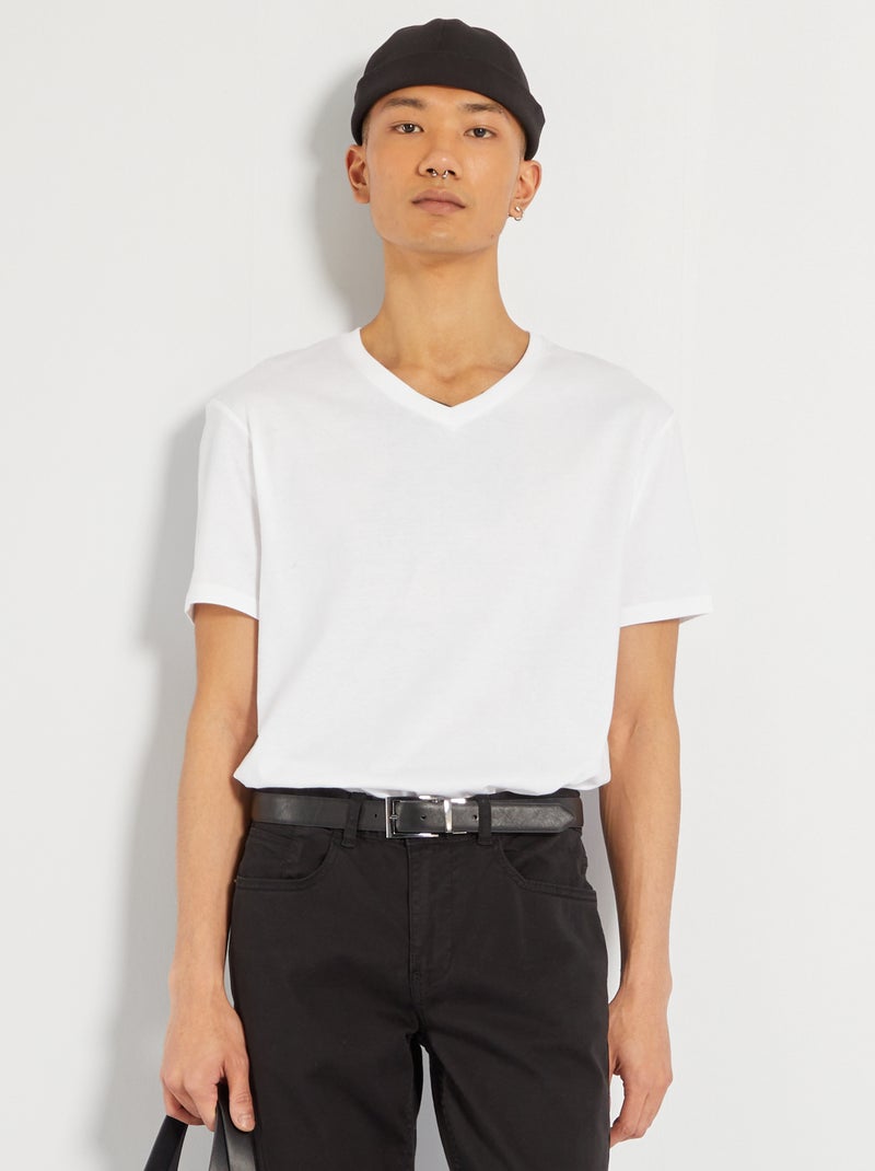 T-shirt regular em algodão com decote em bico Branco - Kiabi