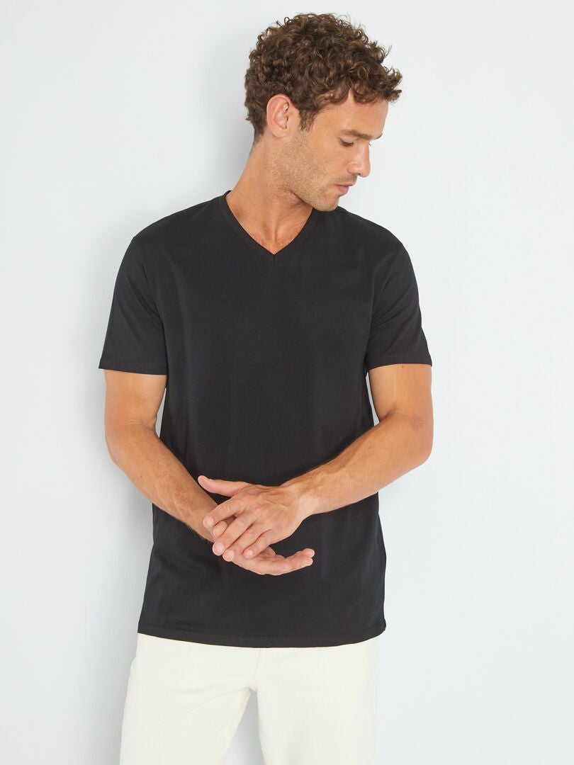 T-shirt regular em algodão com decote em bico Preto - Kiabi