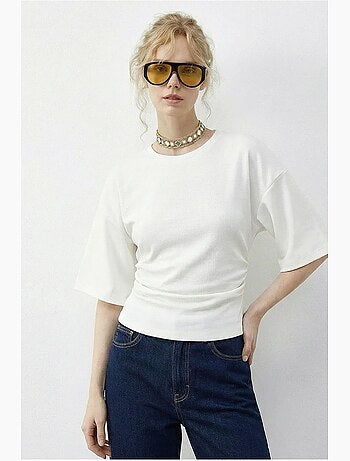 T-shirt regular fit com gola redonda lucci