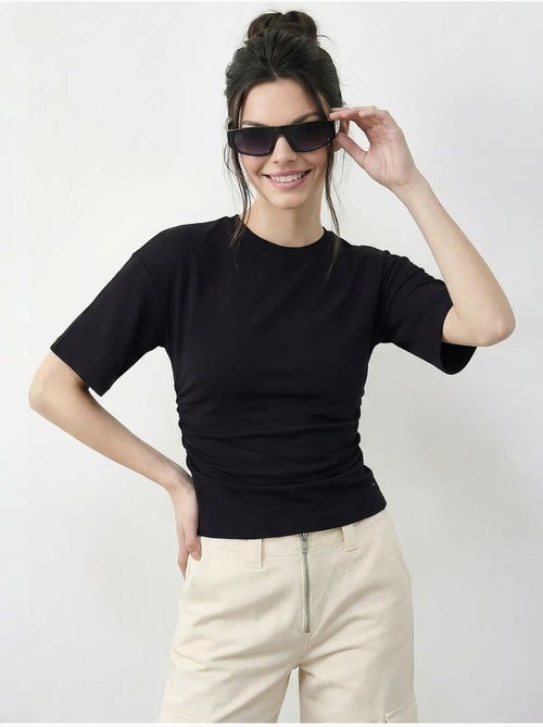 T-shirt regular fit com gola redonda lucci - Kiabi