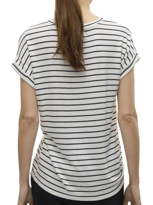 T-Shirt Riscas Brancas Vero Moda Brianna para Mulher 10291353 - Kiabi T-Shirt Riscas Brancas Vero Moda Brianna para Mulher 10291353 - Kiabi