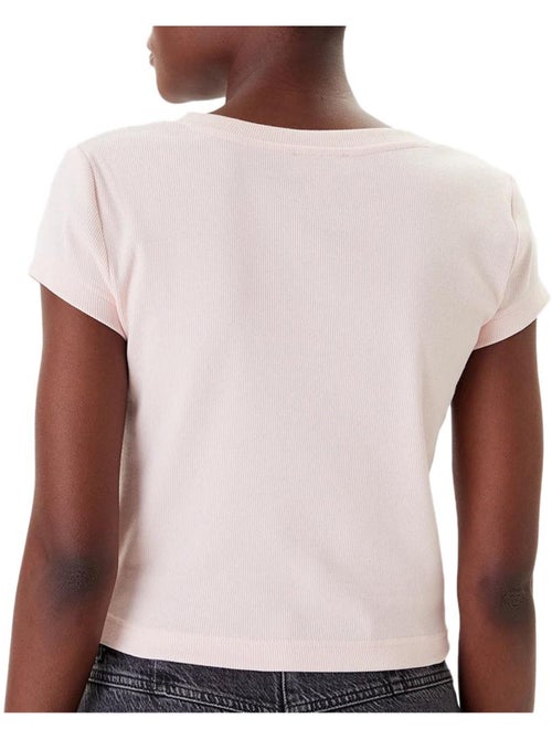 T-Shirt Rosa para Mulher Calvin Klein Jeans com Etiqueta Ri-cloud - Kiabi T-Shirt Rosa para Mulher Calvin Klein Jeans com Etiqueta Ri-cloud - Kiabi