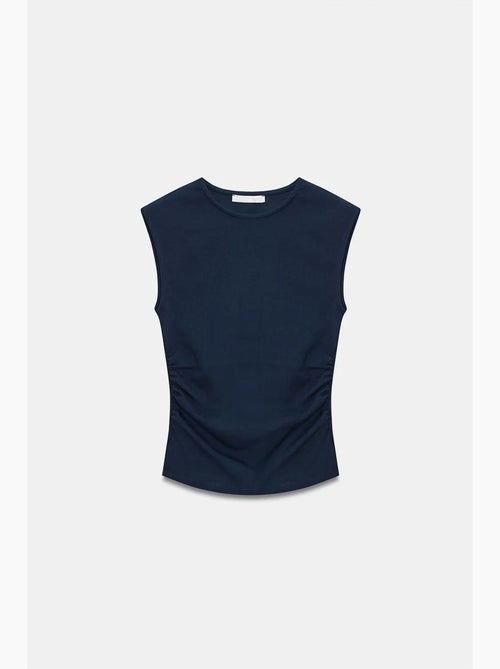 T-shirt sem mangas canelada com gola redonda, corte slim dilvin - Kiabi T-shirt sem mangas canelada com gola redonda, corte slim dilvin - Kiabi