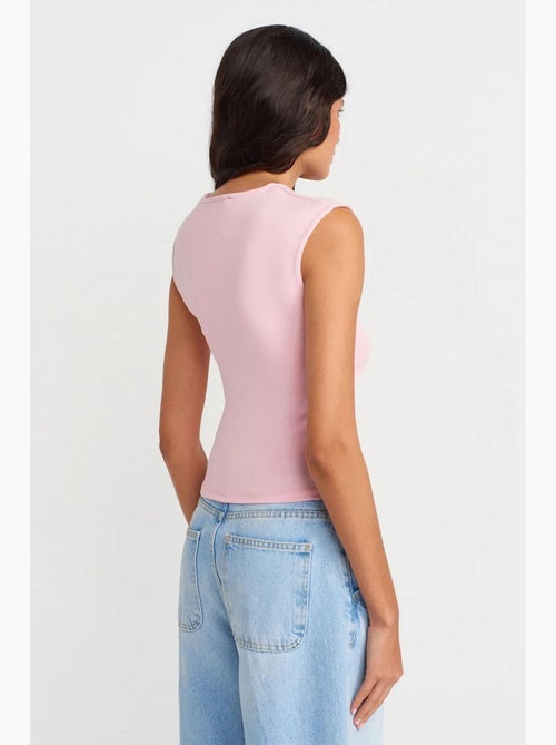 T-shirt sem mangas canelada com gola redonda, corte slim dilvin - Kiabi