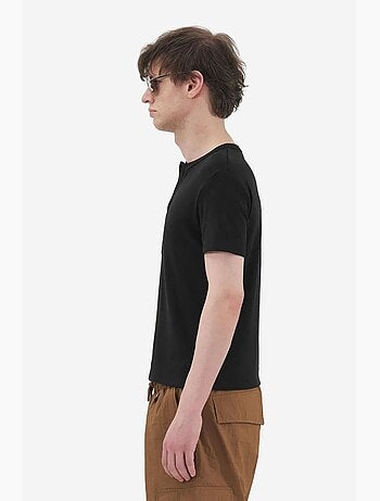 T-shirt slim fit com decote redondo e botões giesto