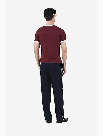 T-shirt slim fit com decote redondo e debrum em contraste giesto
