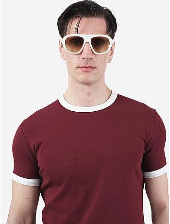 T-shirt slim fit com decote redondo e debrum em contraste giesto