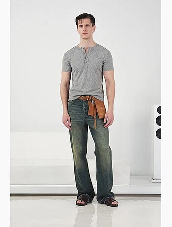 T-shirt slim fit com gola redonda e botões giesto
