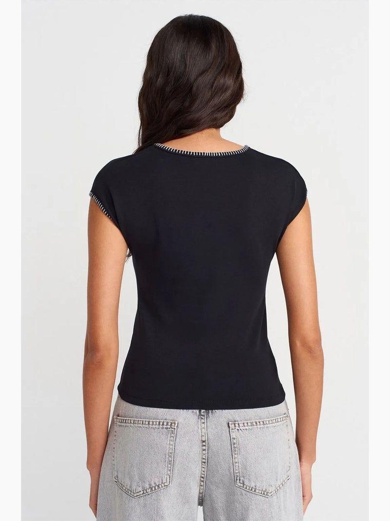 T-shirt slim fit de jersey de algodão com decote redondo dilvin Preto - Kiabi