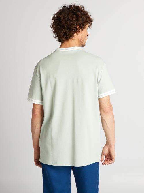 T-shirt texturizada com orlas contrastantes - Kiabi