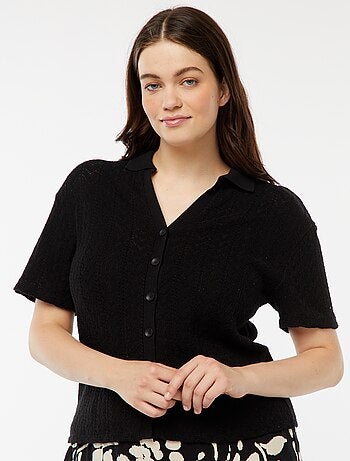 T-shirt tipo casaco em malha croché