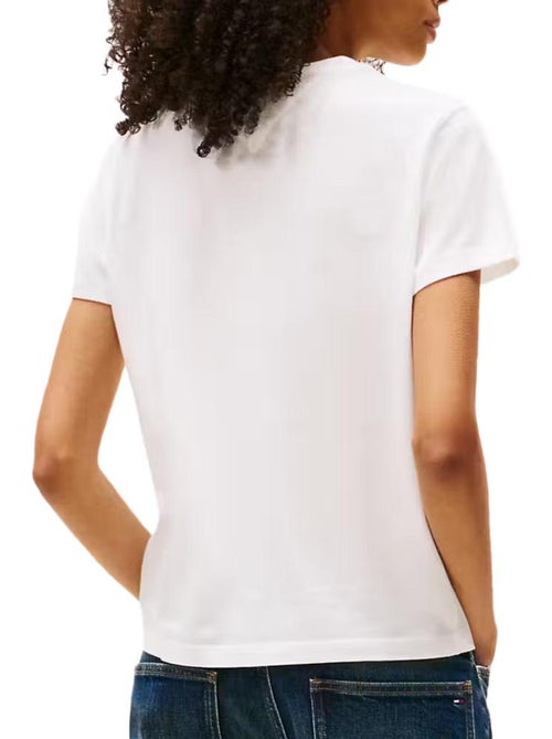 T-shirt Tommy Hilfiger Essencial Regular Branco/Amarelo para Mulher - Kiabi T-shirt Tommy Hilfiger Essencial Regular Branco/Amarelo para Mulher - Kiabi