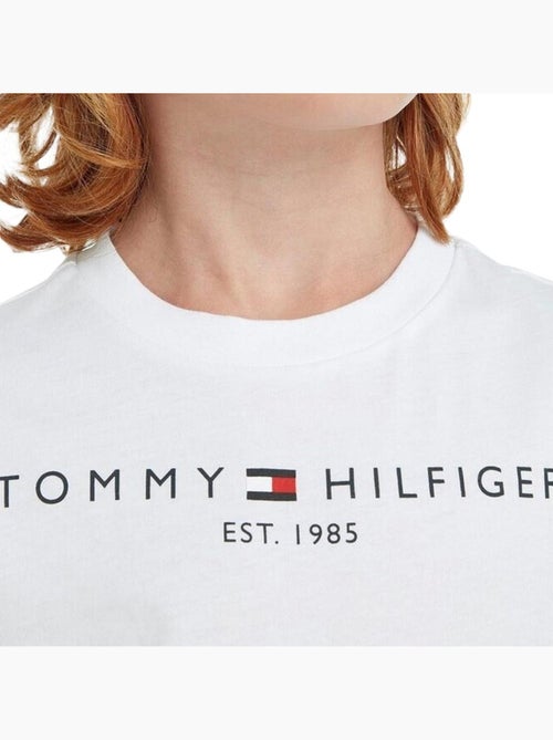 T-shirt tommy hilfiger essentialpol branco para rapaz - Kiabi T-shirt tommy hilfiger essentialpol branco para rapaz - Kiabi