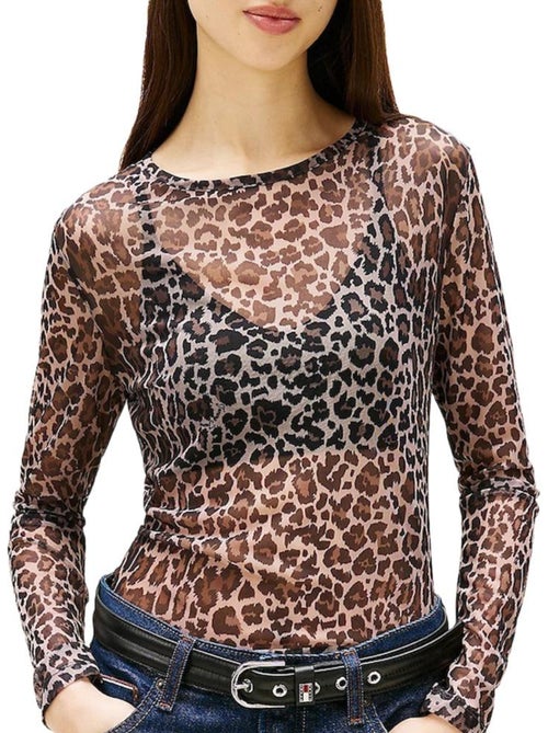 T-shirt Tommy Hilfiger Slim AOP Leopardo Castanho para Mulher - Kiabi T-shirt Tommy Hilfiger Slim AOP Leopardo Castanho para Mulher - Kiabi