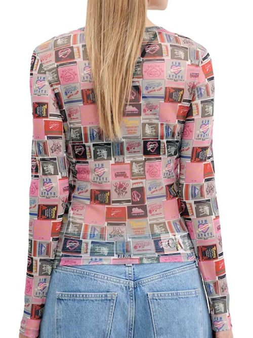 T-shirt Tommy Hilfiger Slim AOP para Mulher com Padrão Rosa - Kiabi T-shirt Tommy Hilfiger Slim AOP para Mulher com Padrão Rosa - Kiabi