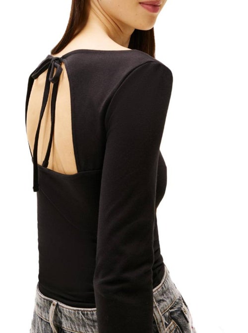 T-shirt Tommy Hilfiger Slim S Flag para Mulher em Preto - Kiabi T-shirt Tommy Hilfiger Slim S Flag para Mulher em Preto - Kiabi