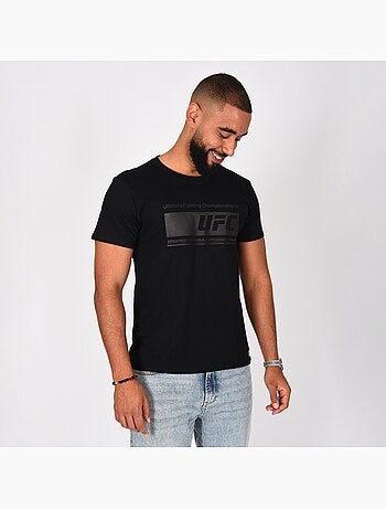 T-shirt ufc preto homem look desporto street preto
