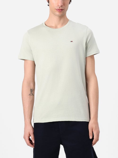 T-shirt verde claro tommy hilfiger tjm xslim para homem - Kiabi T-shirt verde claro tommy hilfiger tjm xslim para homem - Kiabi