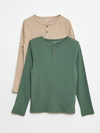 T-shirts canelados de manga comprida e gola tunisina