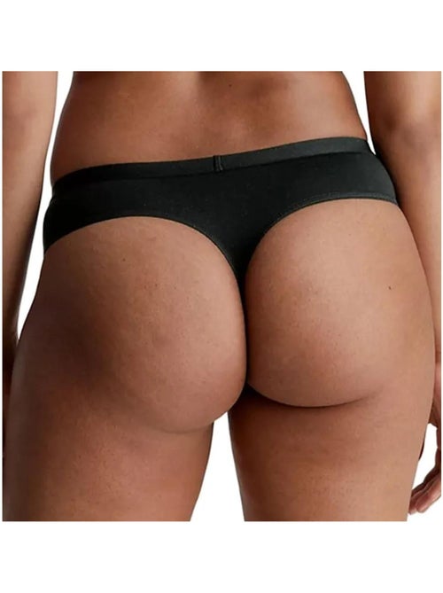Tanga Calvin Klein Jeans Noir para Mulher 000QF7401E - Kiabi Tanga Calvin Klein Jeans Noir para Mulher 000QF7401E - Kiabi