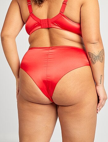 Tanga em cetim e tule bordado