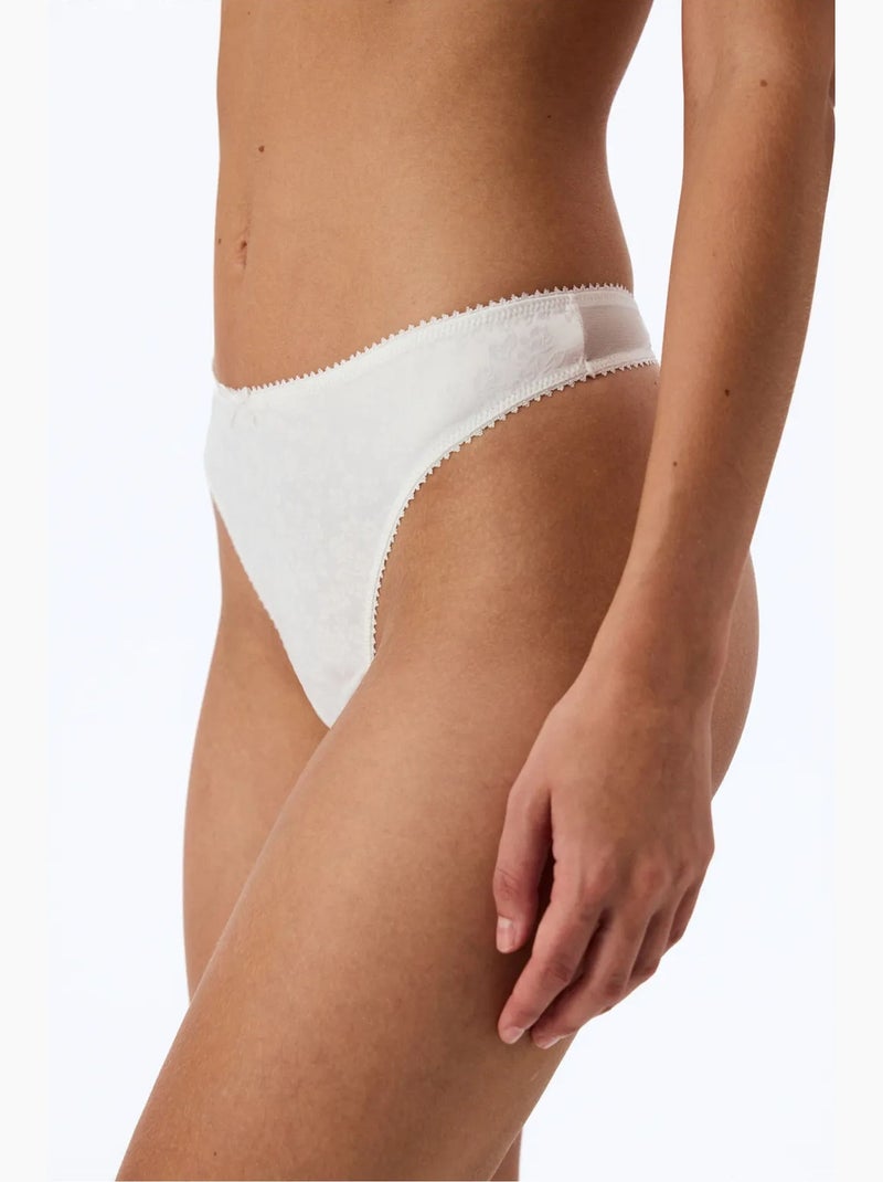 Tanga floral em cetim quebrado penti Branco - Kiabi