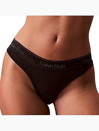 Tanga String Calvin Klein Jeans para Mulher em Preto