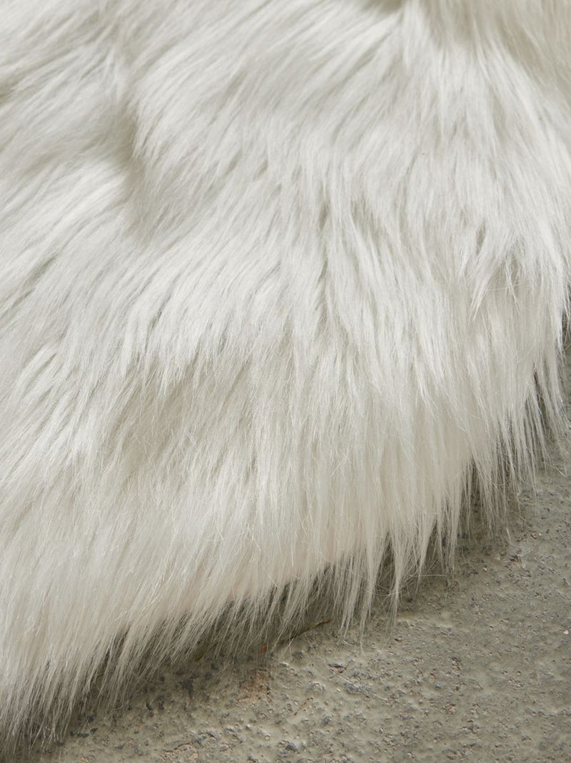 Tapete em imitação de pelo Branco - Kiabi