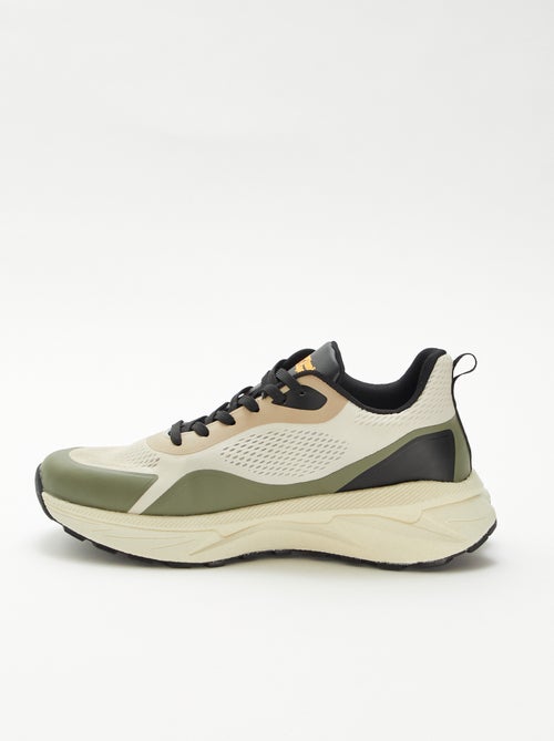 Ténis baixos com atacadores - Kiabi