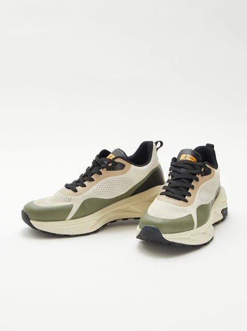 Ténis baixos com atacadores - Kiabi