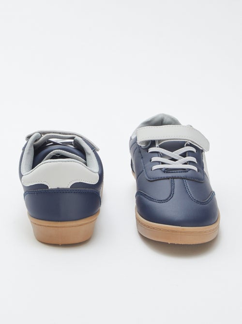 Ténis com atacadores e tira de velcro - Kiabi