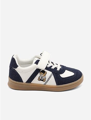 Ténis com velcro