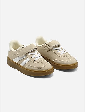 Ténis com velcro