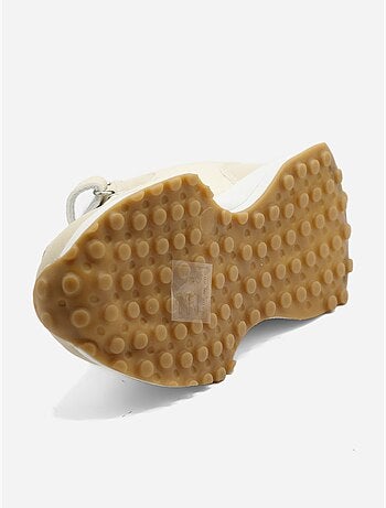 Ténis com velcro