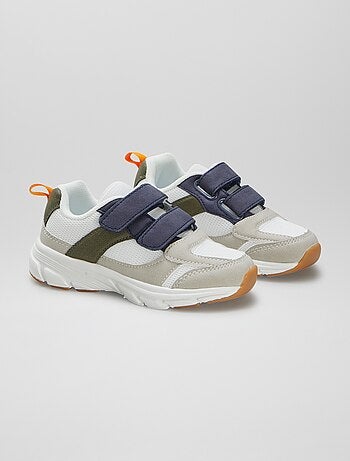 Ténis com velcro bi-matéria