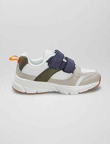 Ténis com velcro bi-matéria