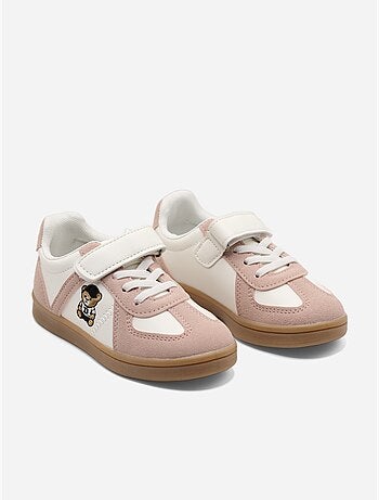 Ténis com velcro