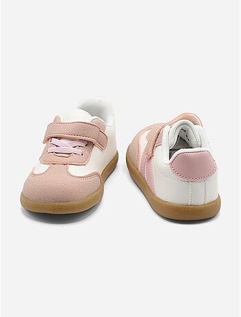 Ténis com velcro