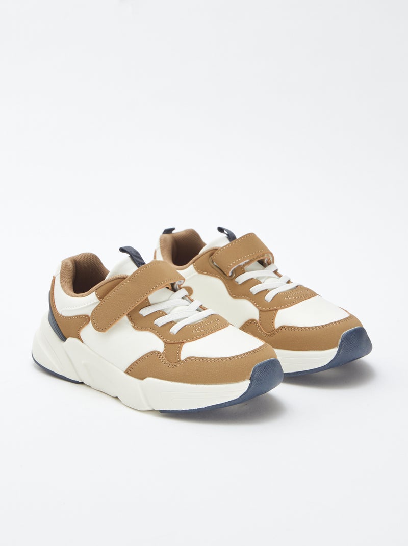 Ténis de corrida com tira de velcro e atacadores elásticos Branco - Kiabi