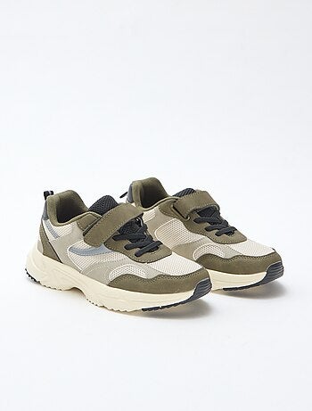 Ténis de corrida rasos