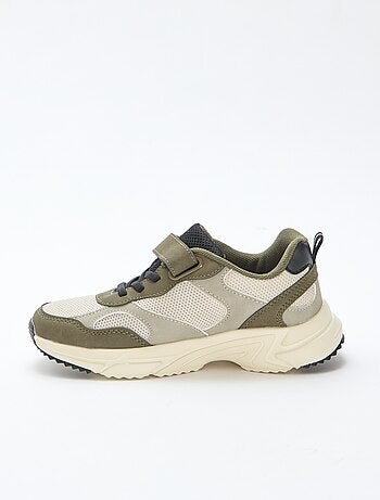 Ténis de corrida rasos