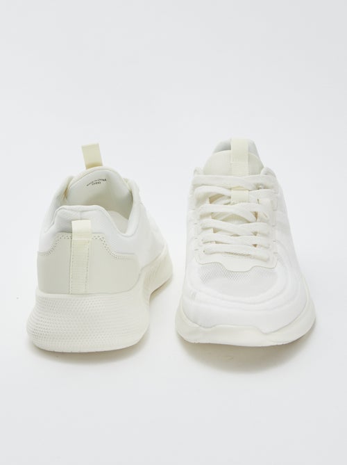 Ténis de malha tipo corrida com atacadores - Kiabi