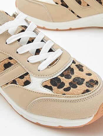 Ténis de running com estampado 'leopardo'