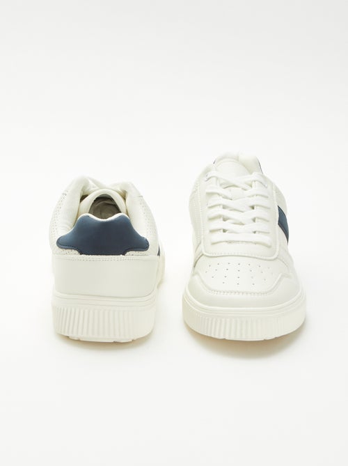 Ténis lisos com atacadores - Kiabi